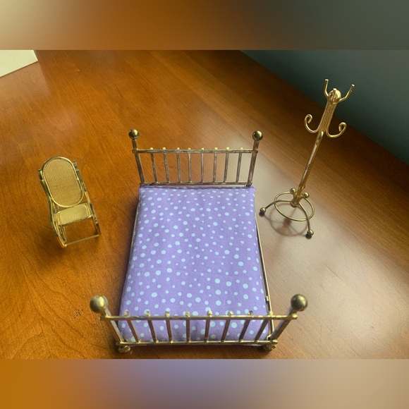 Doll House Furniture: Bed, Coat Rack, Rocking chair, vintage. - Picture 2 of 12